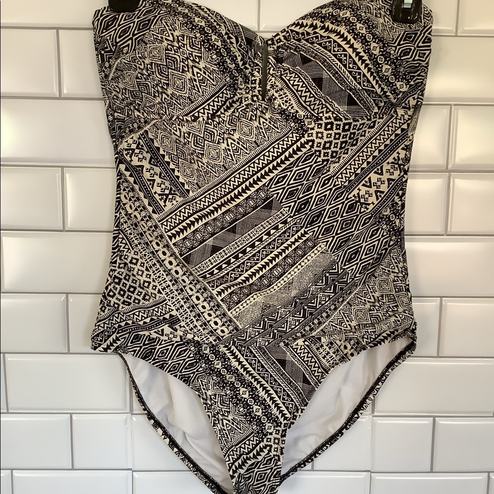 One piece bathing suit